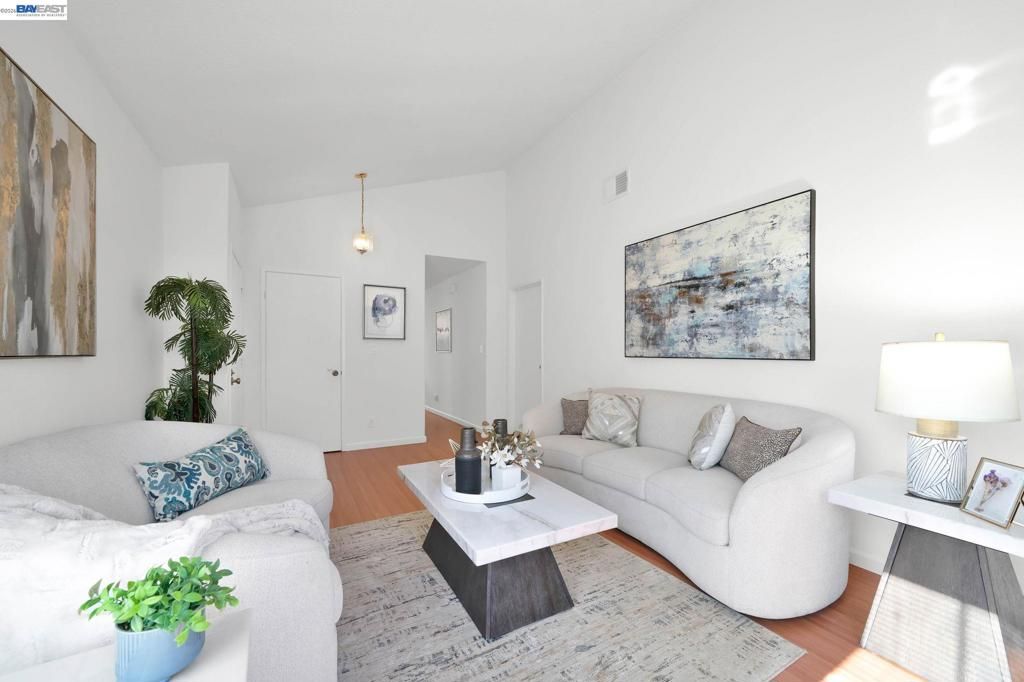 Image 6 of property listing at 4309 Jessica Cir, Fremont, CA 94555