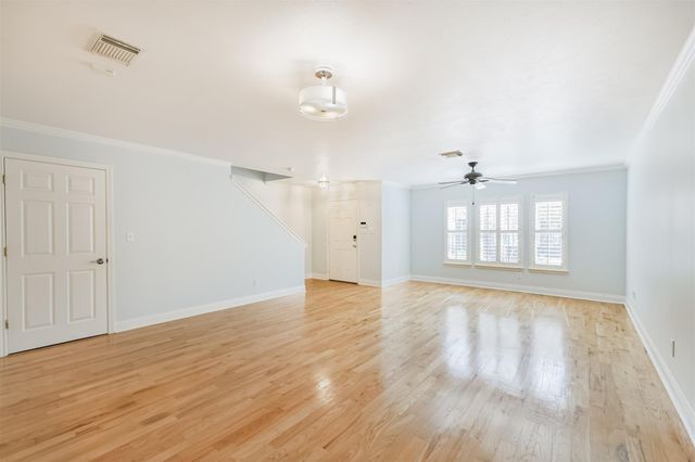 738 Redwing Place Drive, Houston, TX 77009