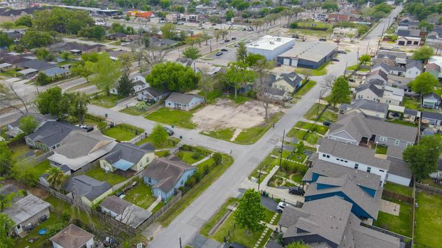 4815 Cetti Street, Houston, TX 77009