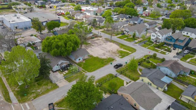 4815 Cetti Street, Houston, TX 77009