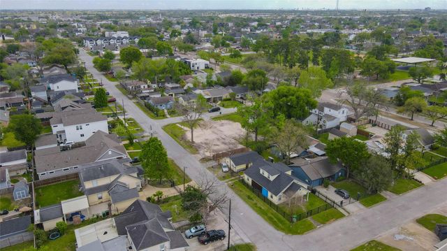 4815 Cetti Street, Houston, TX 77009