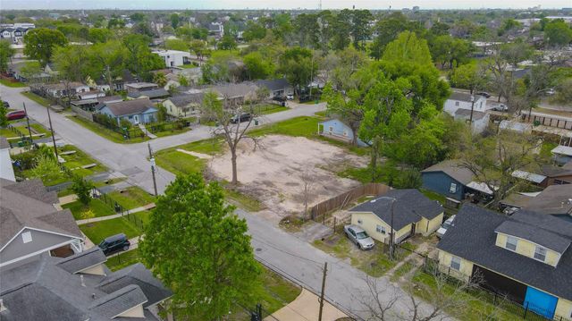 4815 Cetti Street, Houston, TX 77009