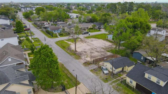 4815 Cetti Street, Houston, TX 77009