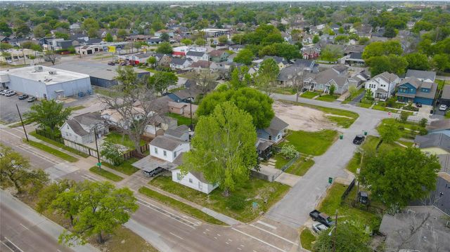 4815 Cetti Street, Houston, TX 77009