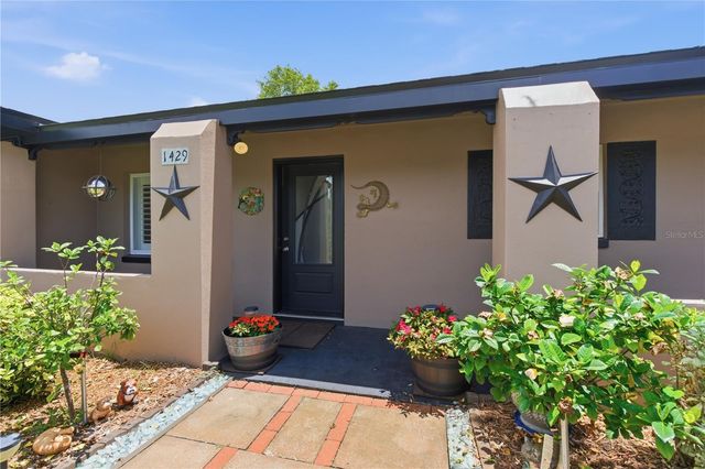 1429 SAN CHARLES DRIVE, Dunedin, FL 34698