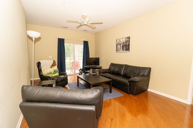 1291 W Lake Street 103, Addison, IL 60101