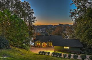 669 Summer Sound Road, Piney Flats, TN 37686
