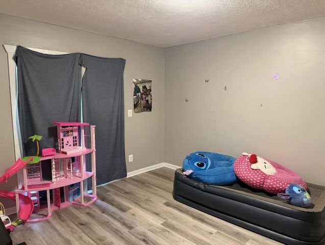 2190 Garrick Avenue, Warren, MI 48091