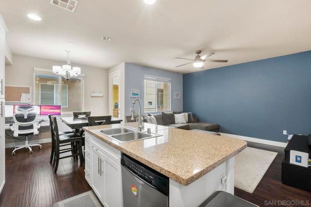 4541 Rainier Ave 13, San Diego, CA 92120