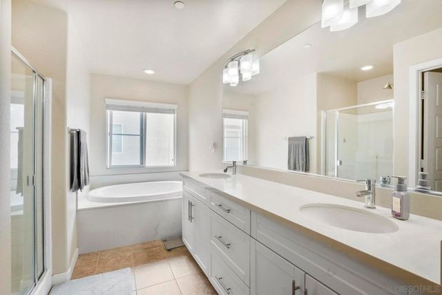 4541 Rainier Ave 13, San Diego, CA 92120