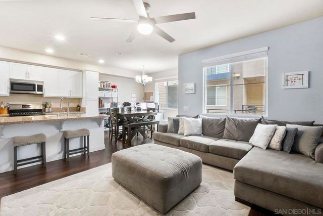 4541 Rainier Ave 13, San Diego, CA 92120