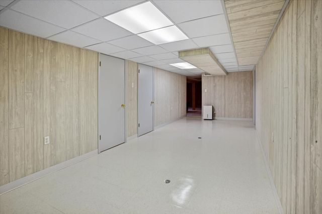 1820 W Thornwood Lane, Mount Prospect, IL 60056