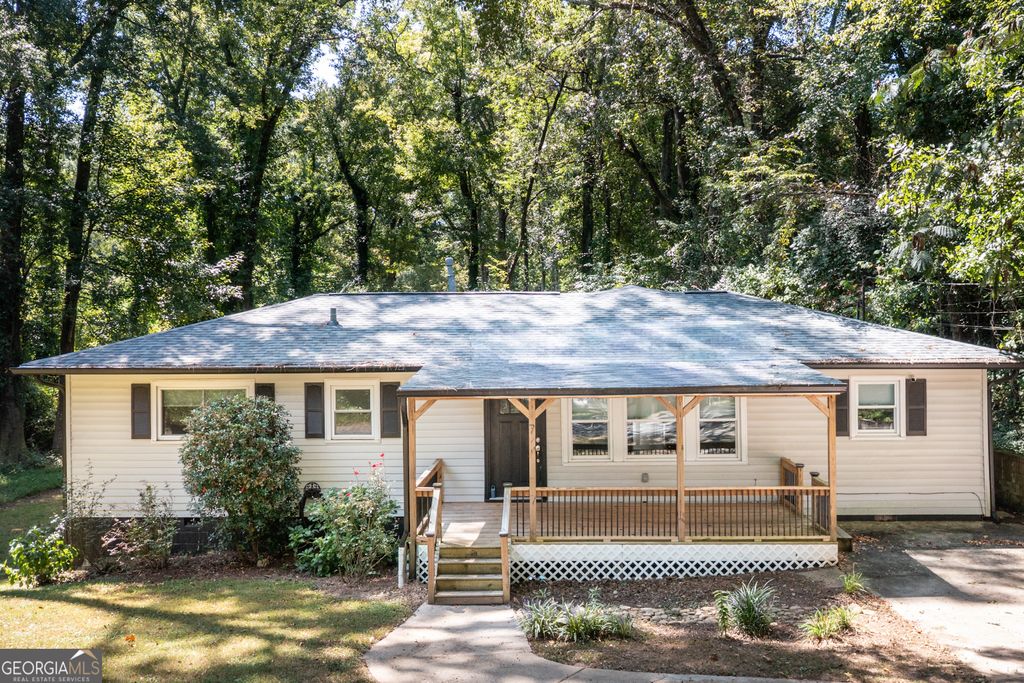 7 Maple Drive, Newnan, GA 30263
