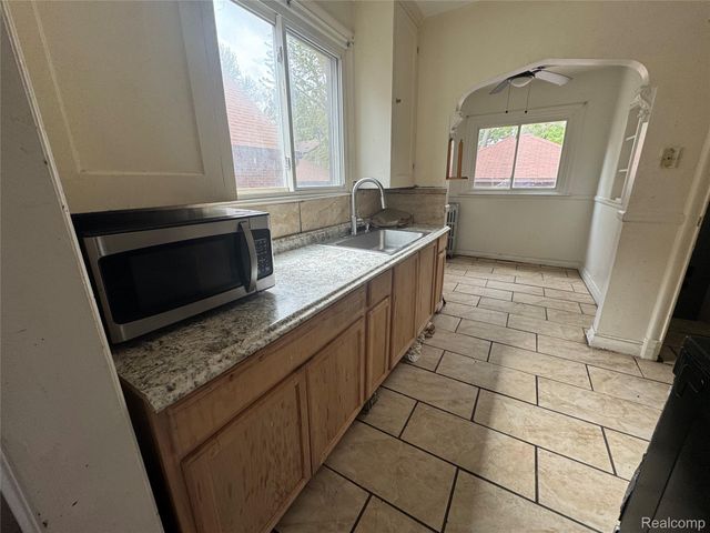 4869 Haverhill Street, Detroit, MI 48224