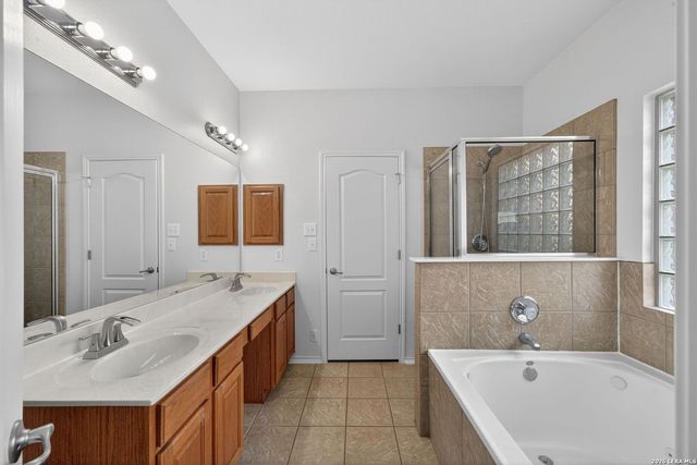 2415 Rogers, San Antonio, TX 78258