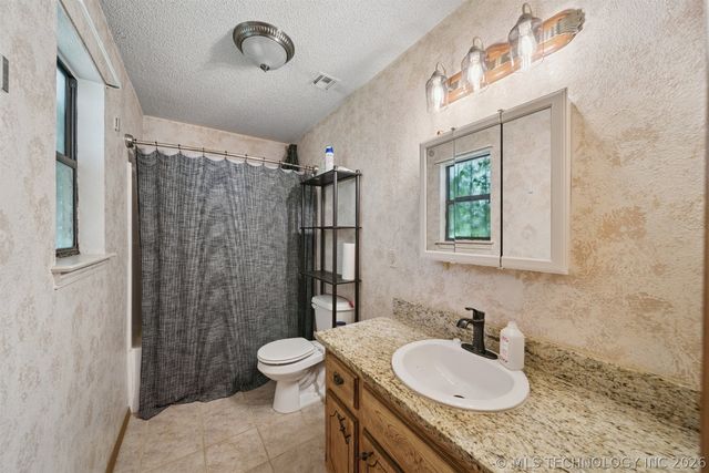 205 E Layton Street, Chelsea, OK 74016