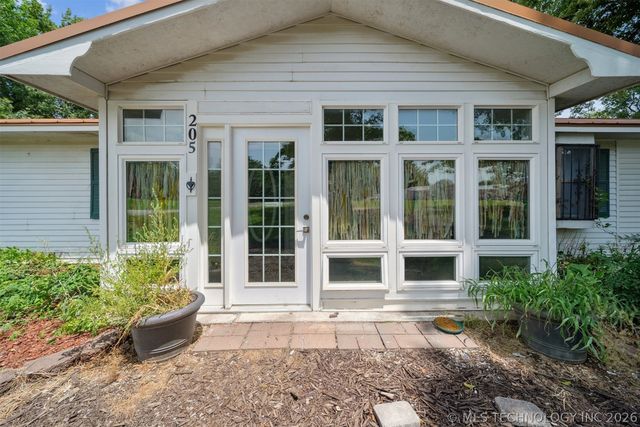 205 E Layton Street, Chelsea, OK 74016