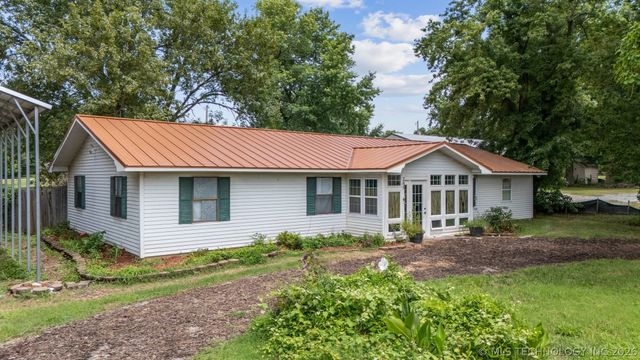 205 E Layton Street, Chelsea, OK 74016
