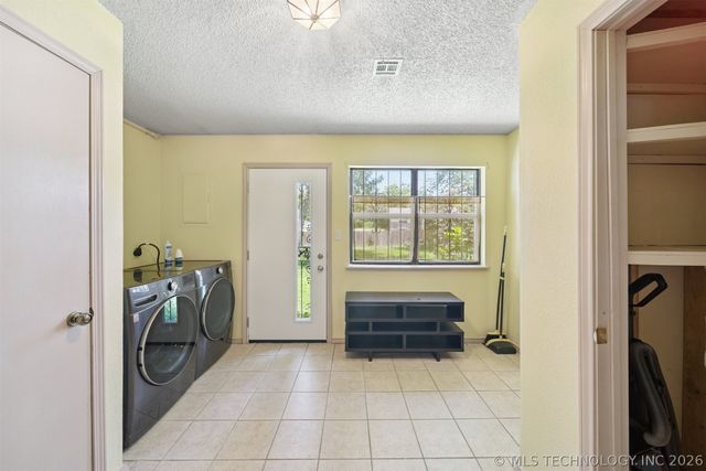 205 E Layton Street, Chelsea, OK 74016