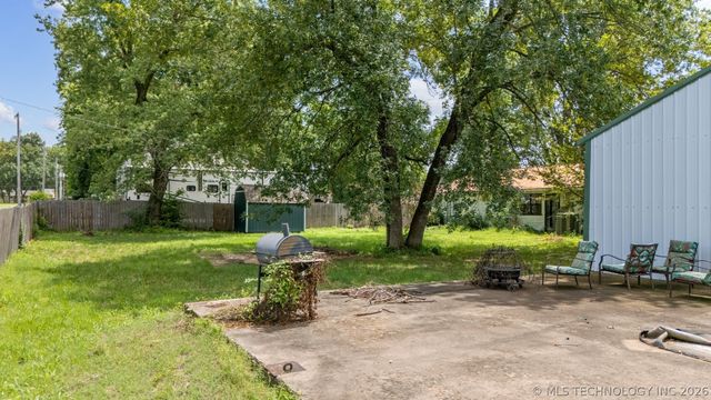 205 E Layton Street, Chelsea, OK 74016