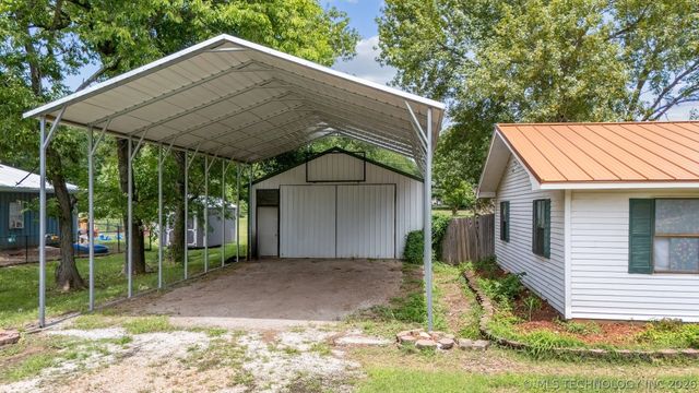 205 E Layton Street, Chelsea, OK 74016