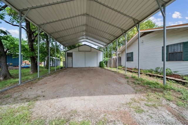 205 E Layton Street, Chelsea, OK 74016