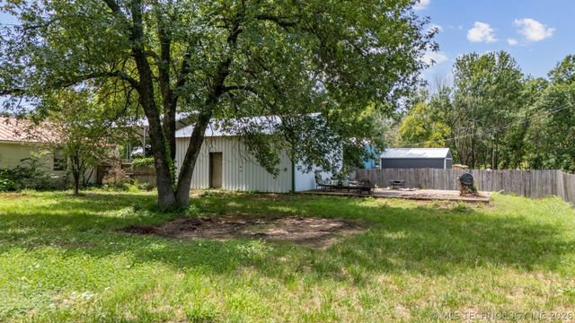 205 E Layton Street, Chelsea, OK 74016