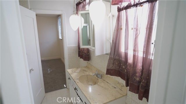 214 E 92nd, Los Angeles, CA 90003