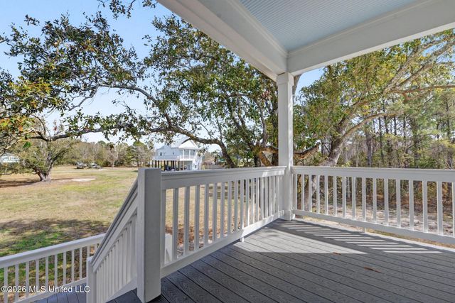 206 Piney Ridge, Waveland, MS 39576