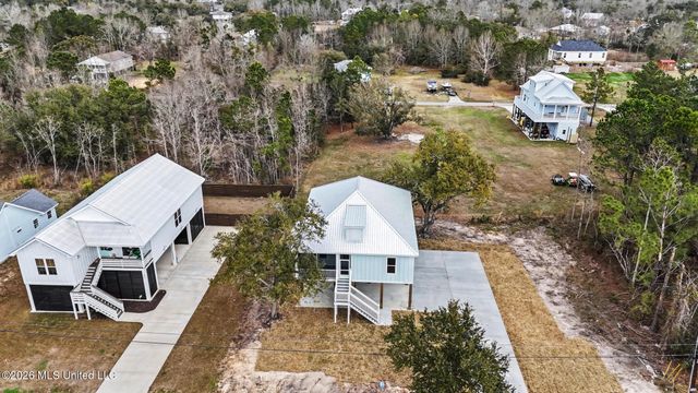 206 Piney Ridge, Waveland, MS 39576