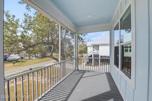 206 Piney Ridge, Waveland, MS 39576