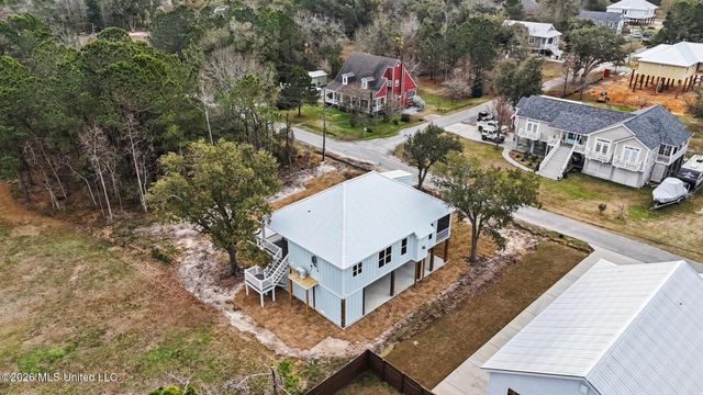 206 Piney Ridge, Waveland, MS 39576