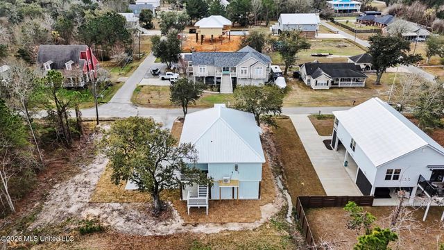 206 Piney Ridge, Waveland, MS 39576