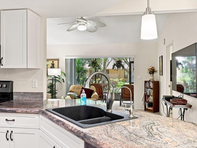 3450 TALLYWOOD LANE 7150, Sarasota, FL 34237