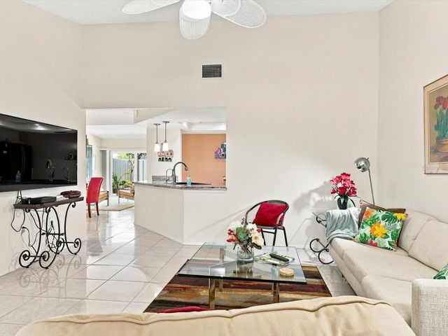 3450 TALLYWOOD LANE 7150, Sarasota, FL 34237