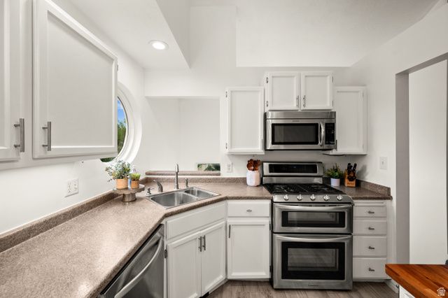 7635 S LARK MEADOW CV, Midvale, UT 84047