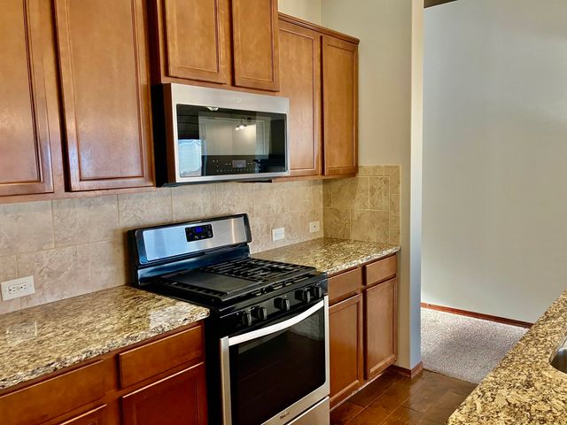 1160 N Countrywalk Ct, Rose Hill, KS 57133