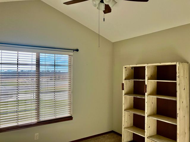 1160 N Countrywalk Ct, Rose Hill, KS 57133