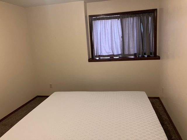 1160 N Countrywalk Ct, Rose Hill, KS 57133