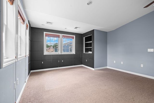 163 Wedgewood Lane, Manchester, NH 03109