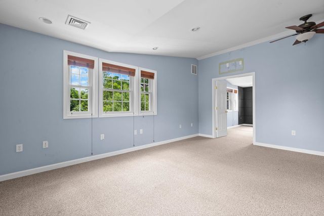 163 Wedgewood Lane, Manchester, NH 03109