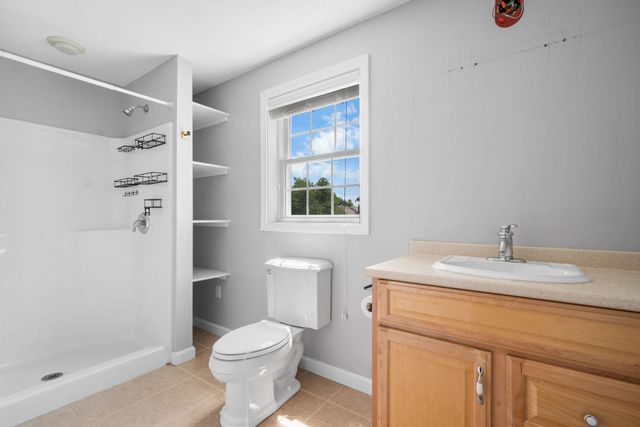 163 Wedgewood Lane, Manchester, NH 03109
