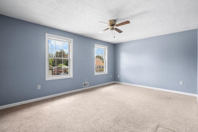 163 Wedgewood Lane, Manchester, NH 03109