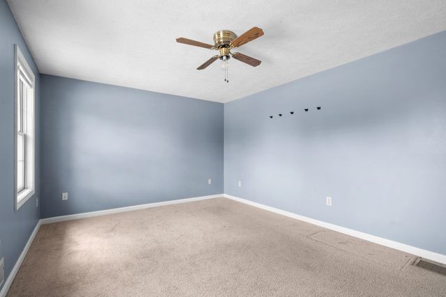 163 Wedgewood Lane, Manchester, NH 03109
