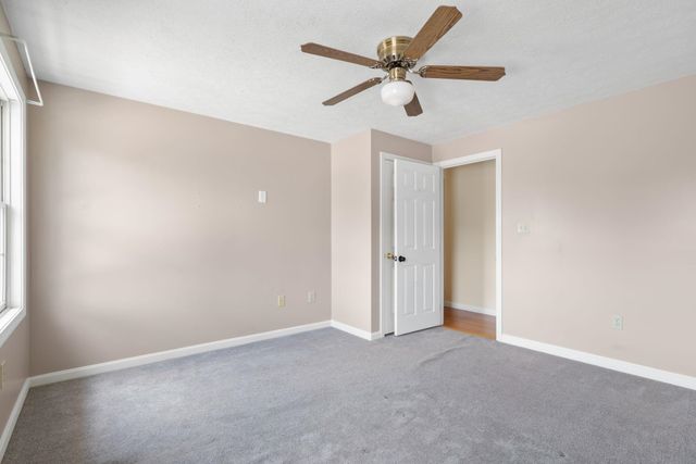 163 Wedgewood Lane, Manchester, NH 03109