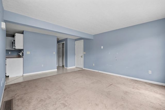 163 Wedgewood Lane, Manchester, NH 03109