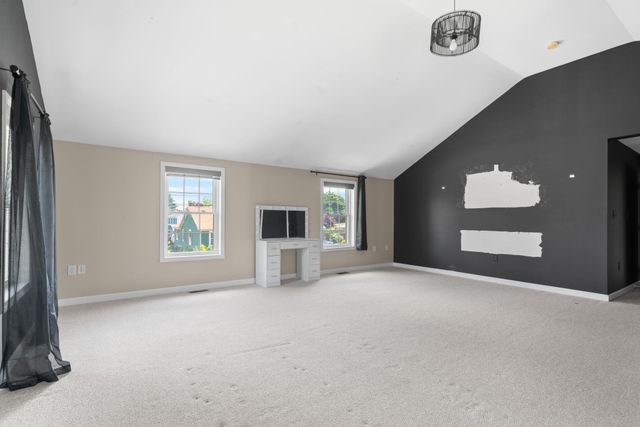 163 Wedgewood Lane, Manchester, NH 03109