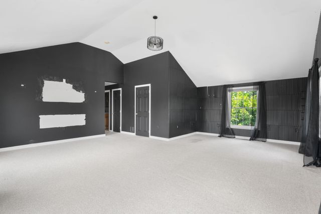 163 Wedgewood Lane, Manchester, NH 03109
