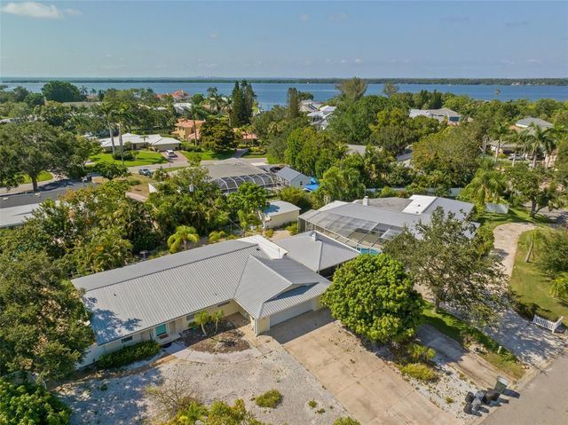 7202 18TH AVENUE NW, Bradenton, FL 34209