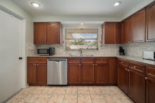 7202 18TH AVENUE NW, Bradenton, FL 34209